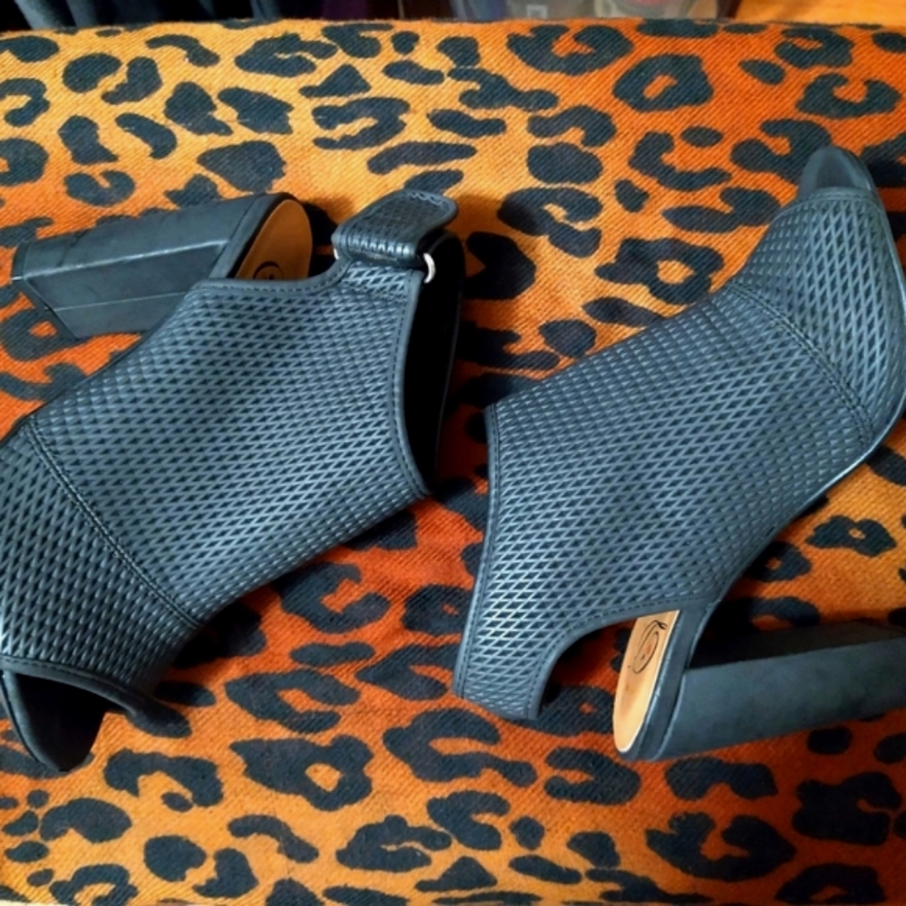 Peep Toe Block Heels - Picture 4 of 11